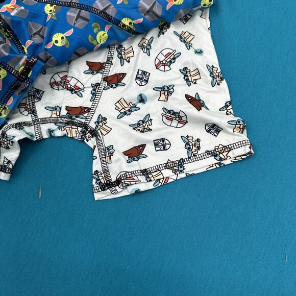 Star Wars The Mandalorian Boys 4 Pack Boxer Briefs Size 10 - Picture 5 of 6